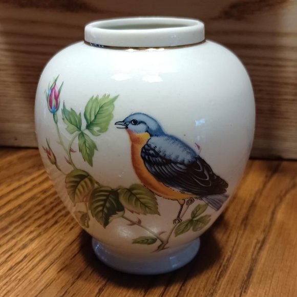 Lefton Other - Lefton Hand Painted Jar/Vase, Excellent Condition